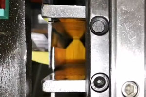 Каковы основные принципы и процесс производства фильтрующей машины типа лезвия-ножа?