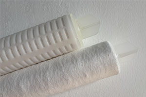 Материалы, полученные методом выдувного формования, против плиссированных тканей: выбор правильной производственной линии для вашей фабрики.